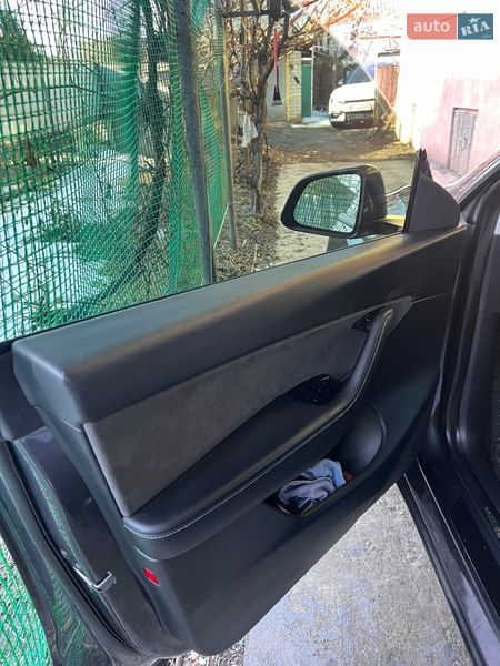 Внедорожник / Кроссовер Tesla Model Y 2020 в Светловодске