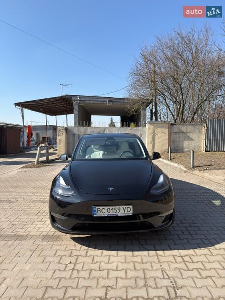 Позашляховик / Кросовер Tesla Model Y 2023 в Львові