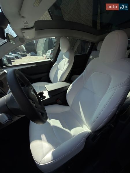 Позашляховик / Кросовер Tesla Model Y 2023 в Львові