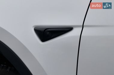 Внедорожник / Кроссовер Tesla Model Y 2023 в Киеве