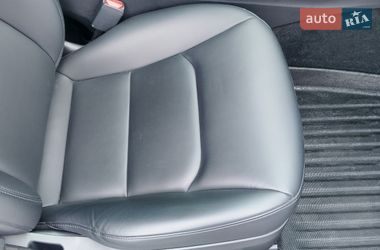 Внедорожник / Кроссовер Tesla Model Y 2023 в Киеве