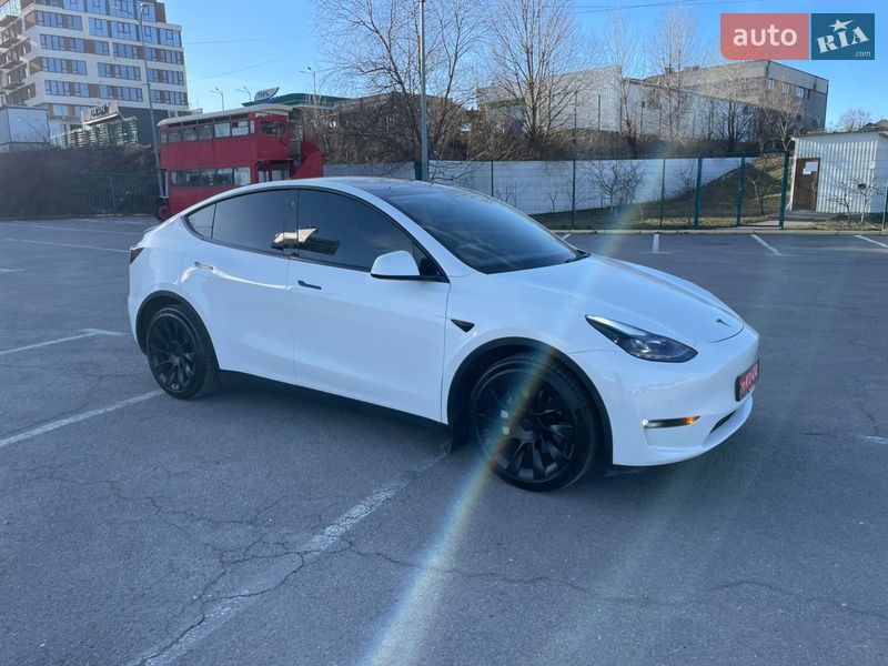 Позашляховик / Кросовер Tesla Model Y 2020 в Ужгороді