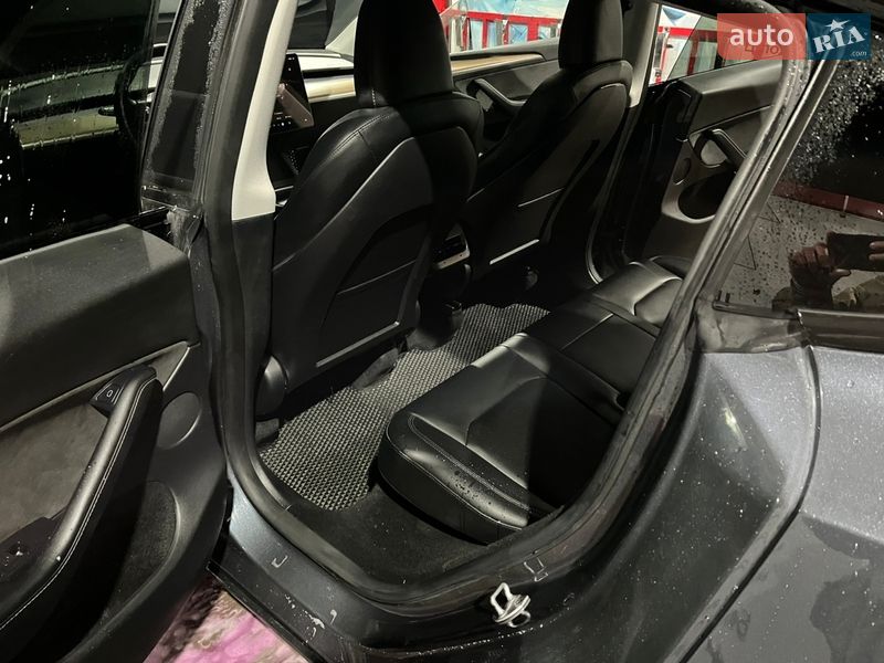Внедорожник / Кроссовер Tesla Model Y 2023 в Черновцах