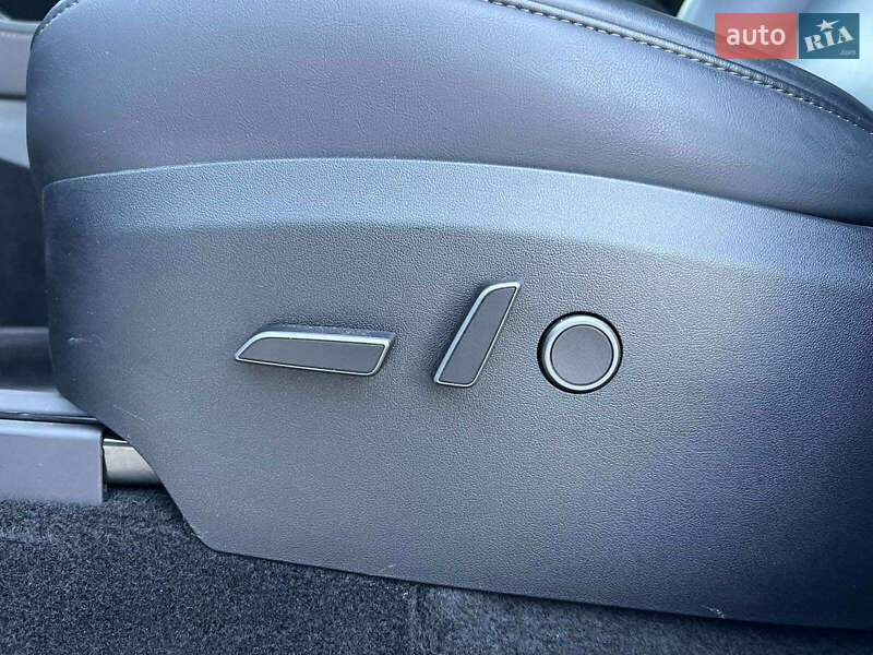 Позашляховик / Кросовер Tesla Model Y 2023 в Львові