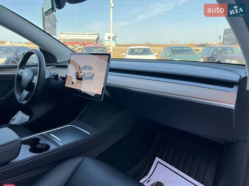 Позашляховик / Кросовер Tesla Model Y 2023 в Львові