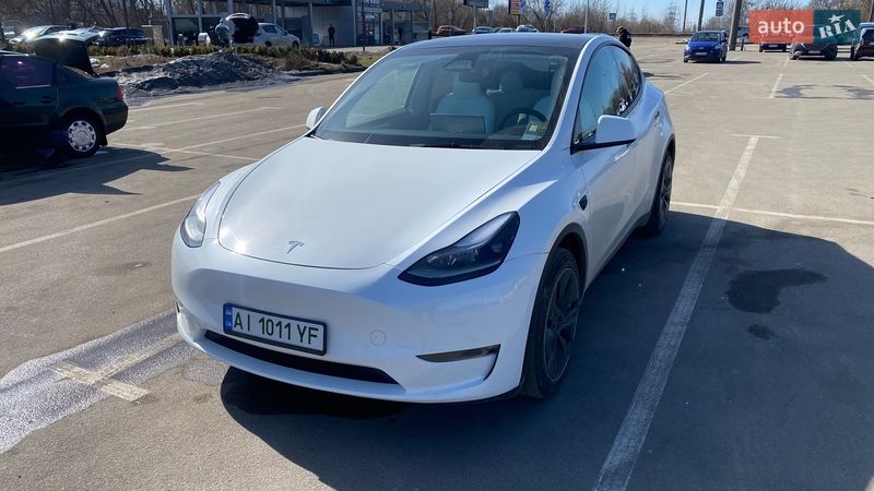 Позашляховик / Кросовер Tesla Model Y 2023 в Києві