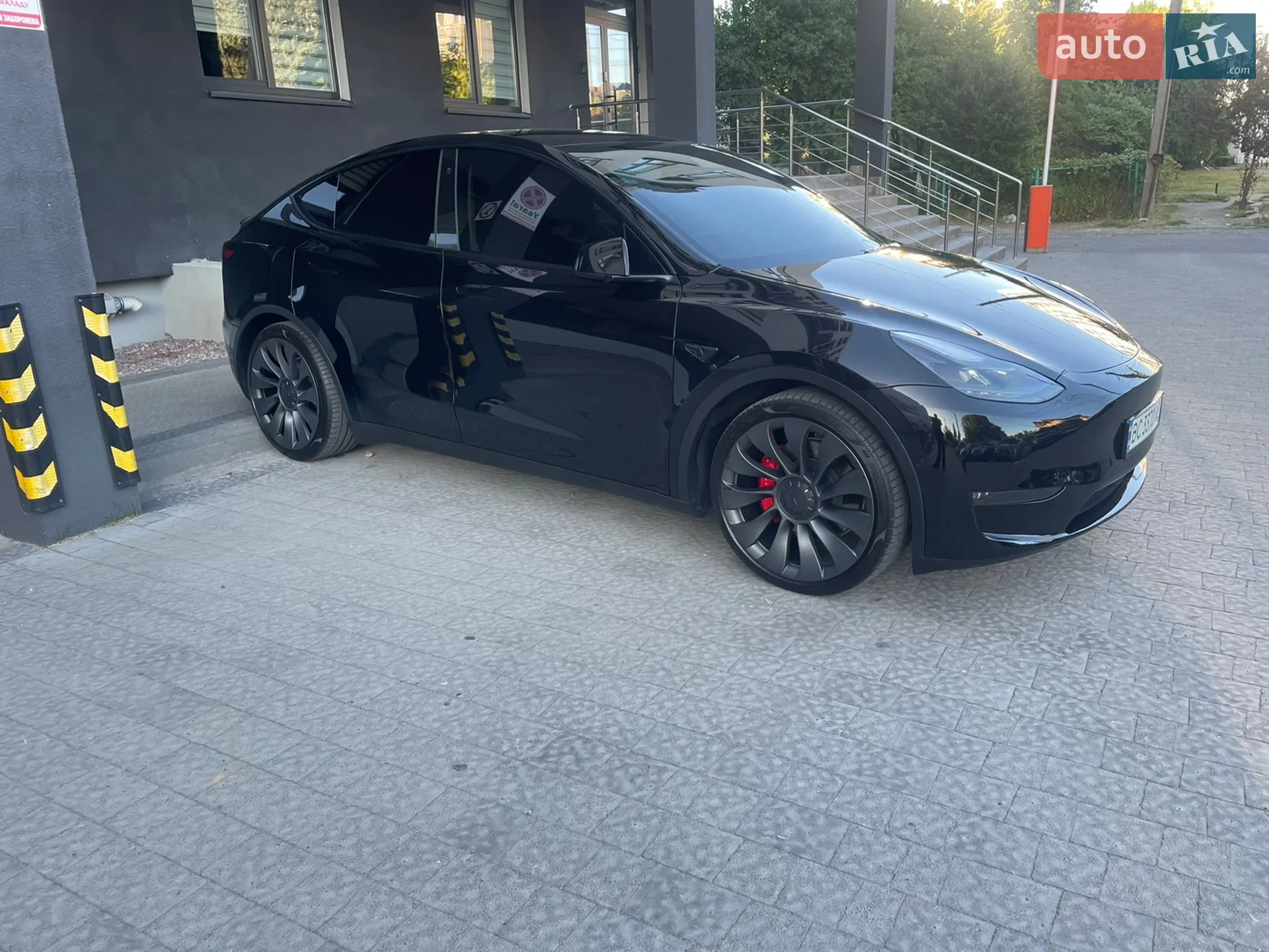 2021 Tesla Model Y - мініатюра 3