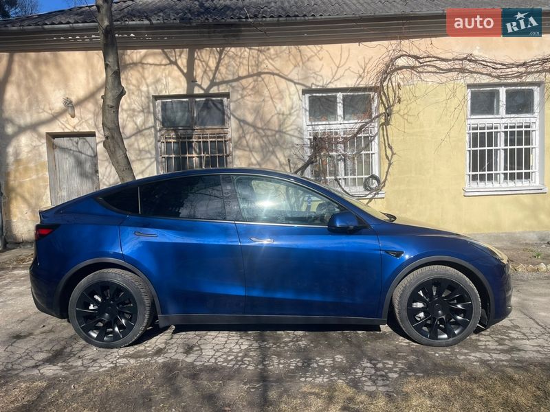 Позашляховик / Кросовер Tesla Model Y 2023 в Львові