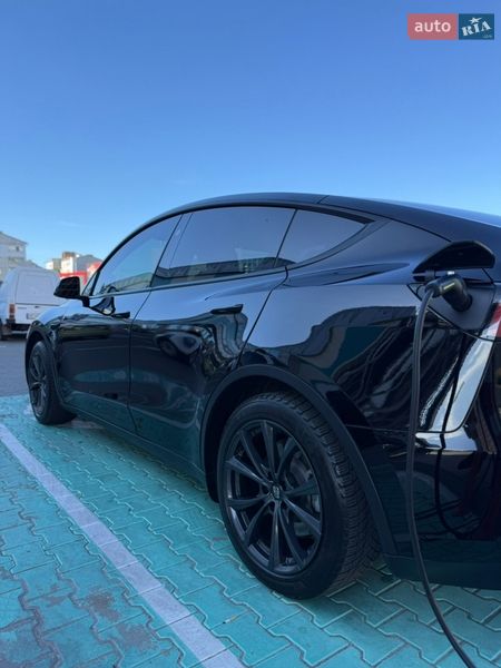 Внедорожник / Кроссовер Tesla Model Y 2023 в Киеве