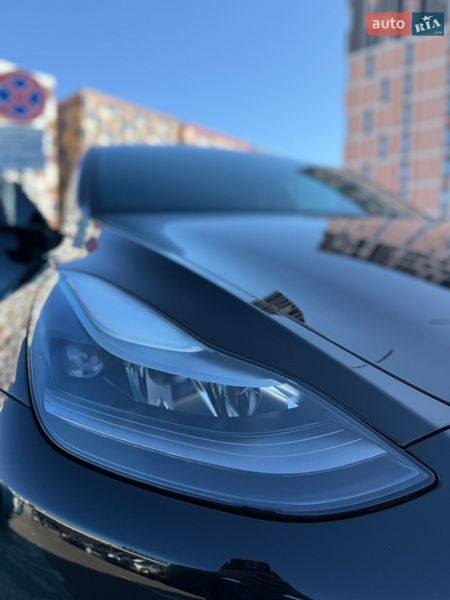 Внедорожник / Кроссовер Tesla Model Y 2023 в Киеве