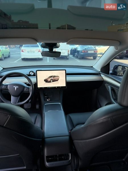 Внедорожник / Кроссовер Tesla Model Y 2023 в Киеве