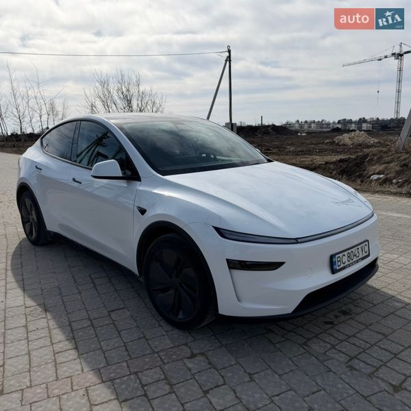 Внедорожник / Кроссовер Tesla Model Y 2025 в Львове