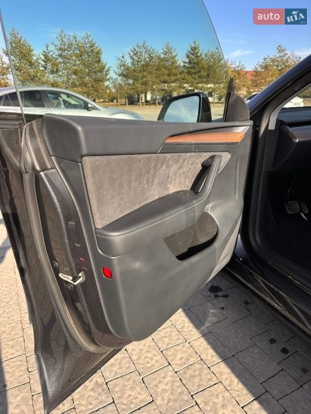 Внедорожник / Кроссовер Tesla Model Y 2024 в Самборе