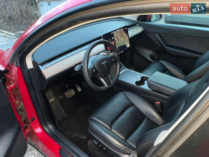 Позашляховик / Кросовер Tesla Model Y 2021 в Дніпрі