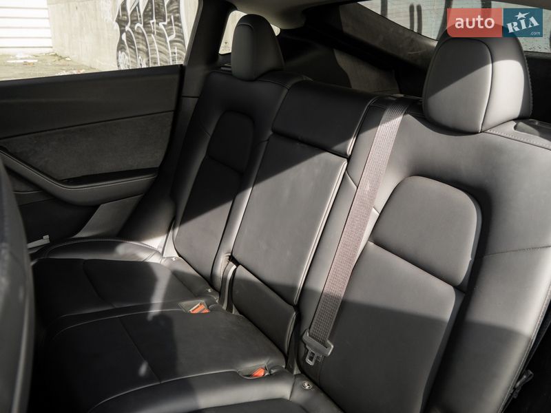 Внедорожник / Кроссовер Tesla Model Y 2022 в Львове