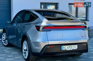 Внедорожник / Кроссовер Tesla Model Y 2025 в Дрогобыче