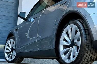 Внедорожник / Кроссовер Tesla Model Y 2025 в Дрогобыче