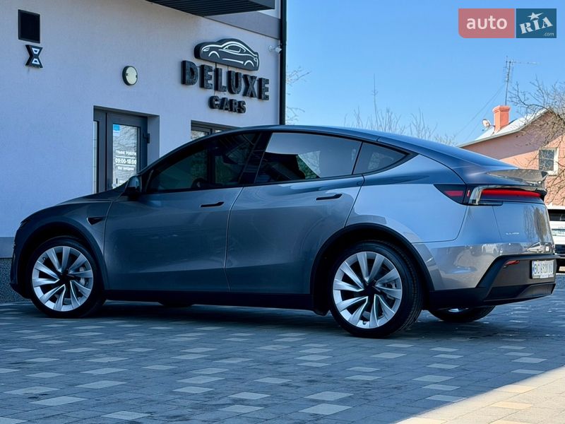 Внедорожник / Кроссовер Tesla Model Y 2025 в Дрогобыче