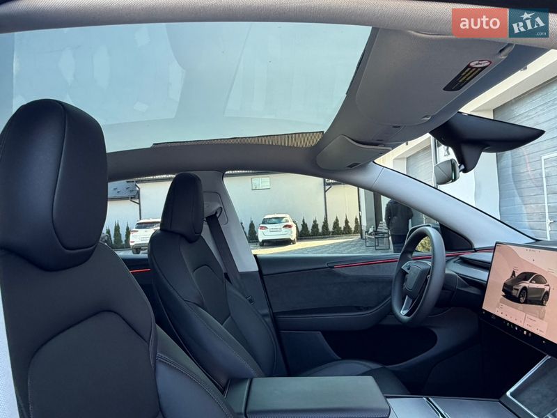 Внедорожник / Кроссовер Tesla Model Y 2025 в Дрогобыче