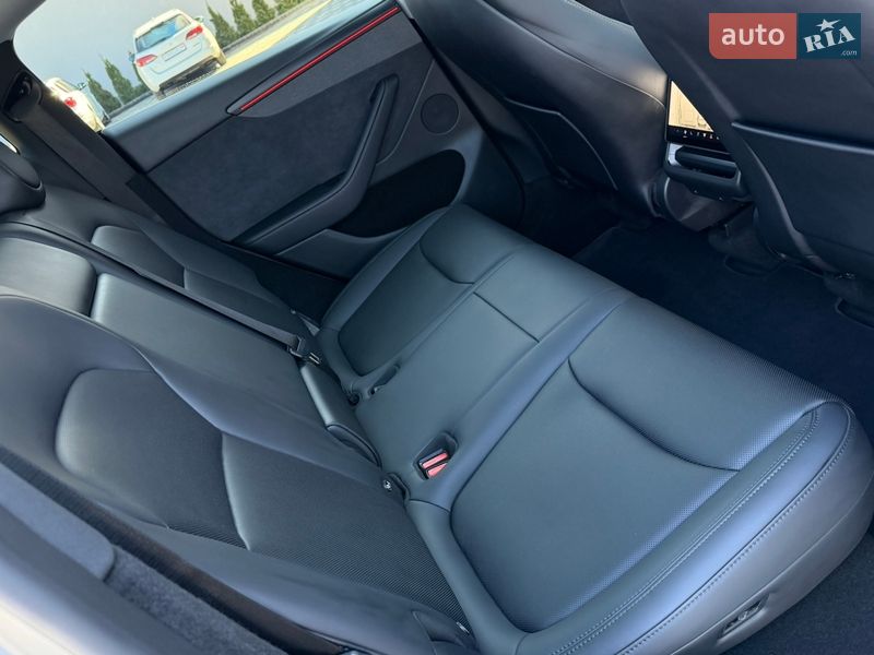 Внедорожник / Кроссовер Tesla Model Y 2025 в Дрогобыче