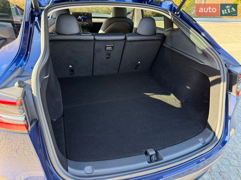 Позашляховик / Кросовер Tesla Model Y 2023 в Дніпрі