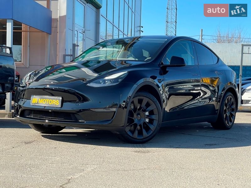 Внедорожник / Кроссовер Tesla Model Y 2024 в Киеве