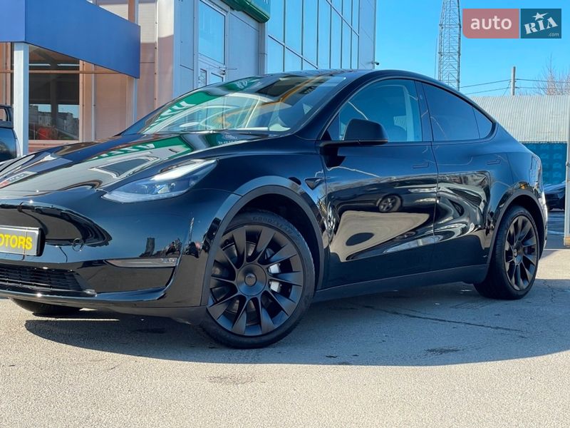 Внедорожник / Кроссовер Tesla Model Y 2024 в Киеве