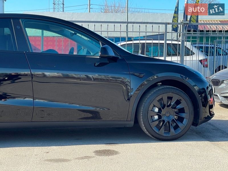 Внедорожник / Кроссовер Tesla Model Y 2024 в Киеве