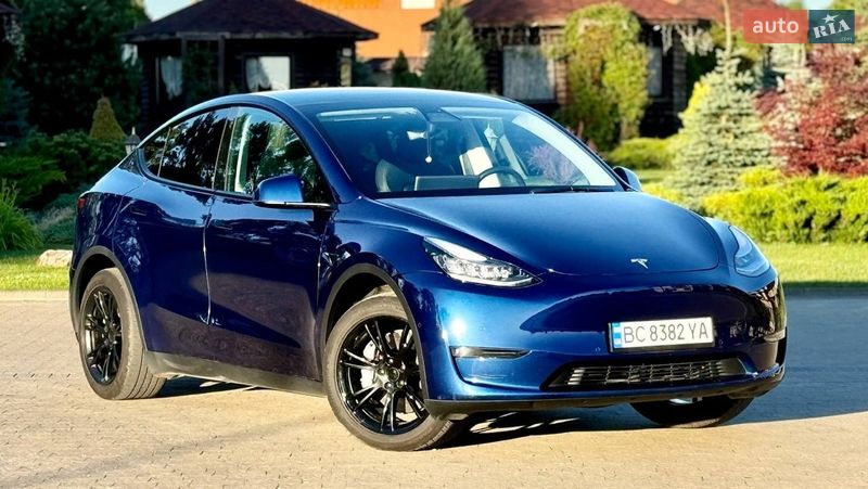Позашляховик / Кросовер Tesla Model Y 2021 в Львові