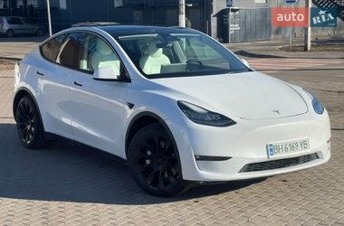 Внедорожник / Кроссовер Tesla Model Y 2021 в Киеве