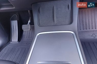 Внедорожник / Кроссовер Tesla Model Y 2022 в Полтаве