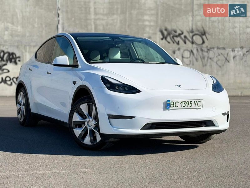 Позашляховик / Кросовер Tesla Model Y 2021 в Львові