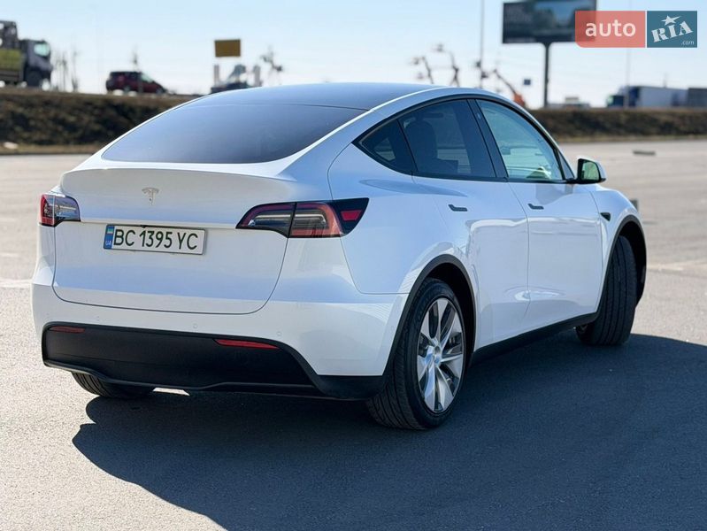 Позашляховик / Кросовер Tesla Model Y 2021 в Львові