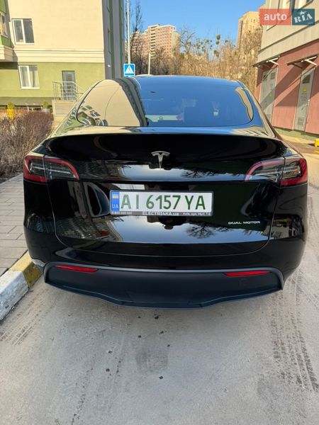Внедорожник / Кроссовер Tesla Model Y 2025 в Киеве