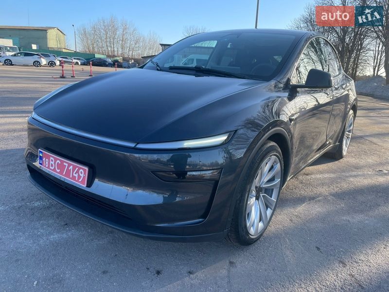 Внедорожник / Кроссовер Tesla Model Y 2025 в Ровно