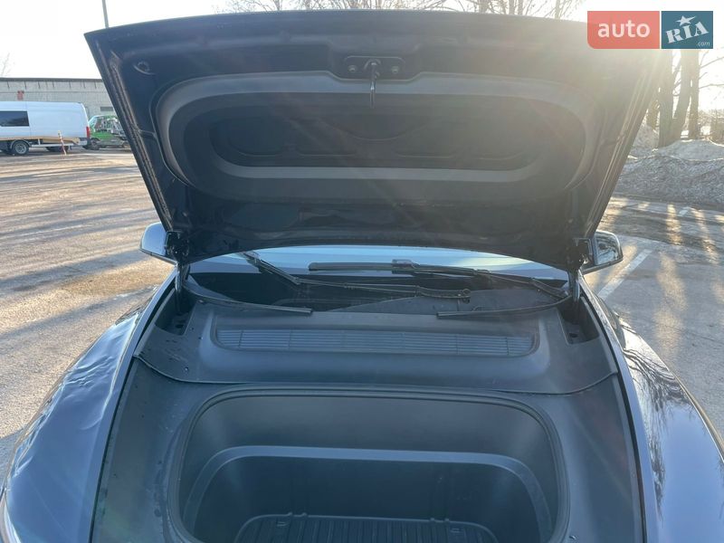 Внедорожник / Кроссовер Tesla Model Y 2025 в Ровно