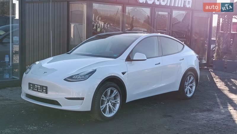 Внедорожник / Кроссовер Tesla Model Y 2020 в Луцке