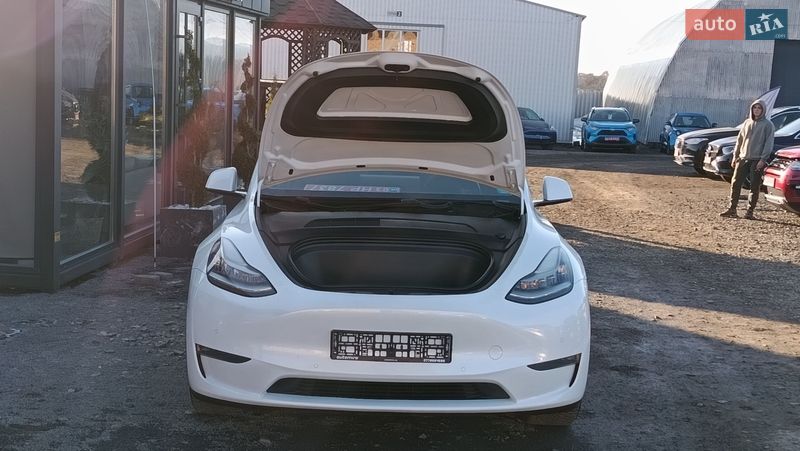 Внедорожник / Кроссовер Tesla Model Y 2020 в Луцке