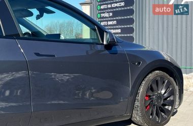 Позашляховик / Кросовер Tesla Model Y 2021 в Львові