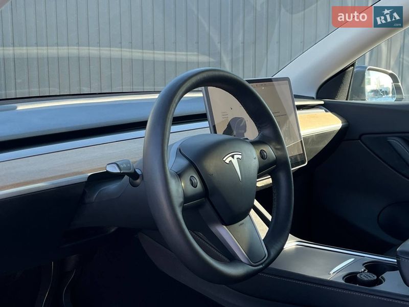 Внедорожник / Кроссовер Tesla Model Y 2021 в Львове