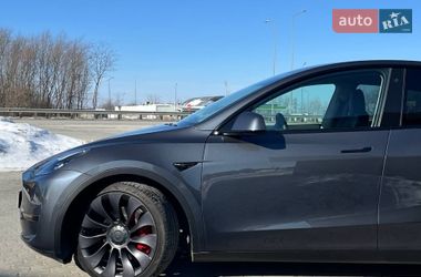 Позашляховик / Кросовер Tesla Model Y 2021 в Львові