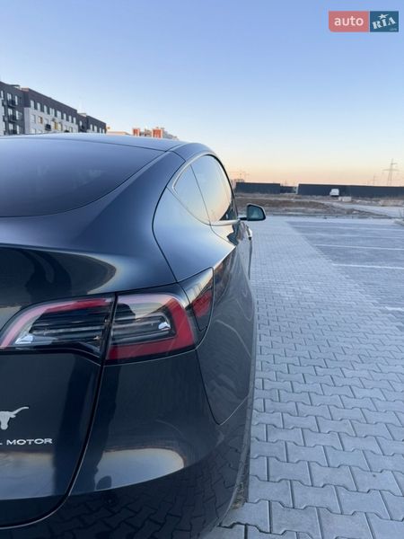 Внедорожник / Кроссовер Tesla Model Y 2024 в Киеве