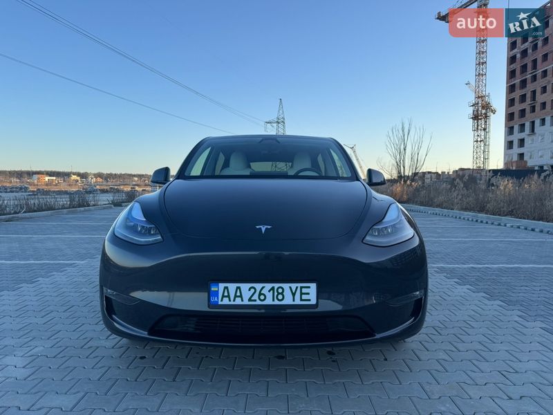 Внедорожник / Кроссовер Tesla Model Y 2024 в Киеве