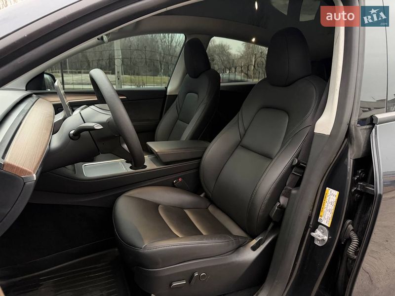 Внедорожник / Кроссовер Tesla Model Y 2024 в Запорожье