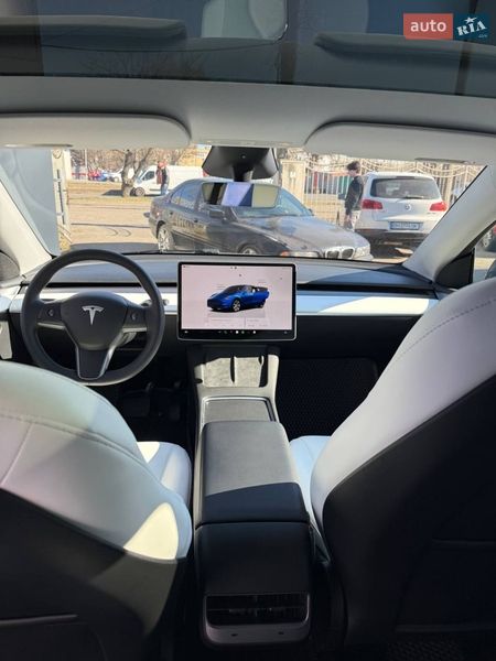 Внедорожник / Кроссовер Tesla Model Y 2024 в Одессе