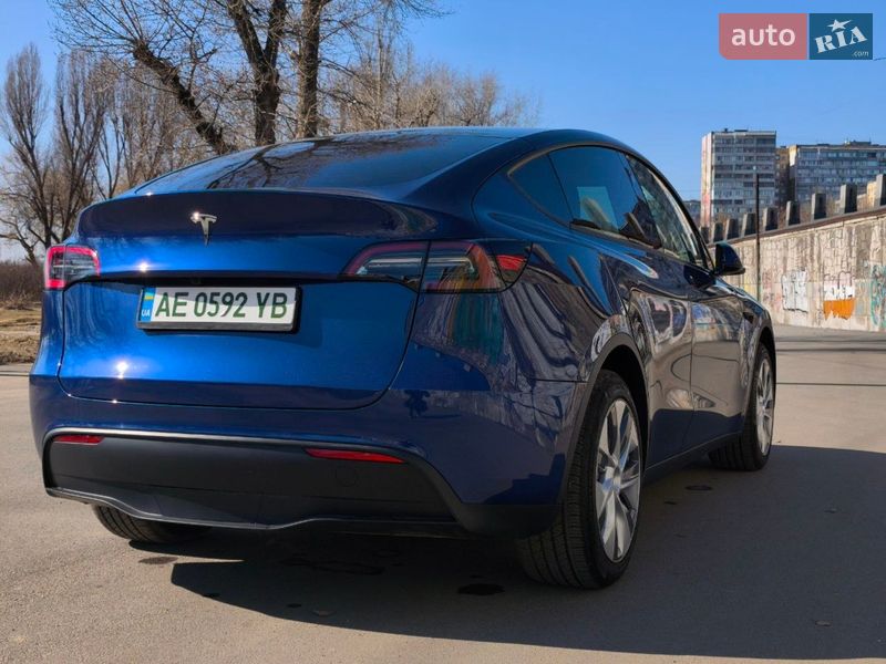 Позашляховик / Кросовер Tesla Model Y 2024 в Дніпрі