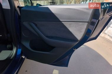Позашляховик / Кросовер Tesla Model Y 2024 в Дніпрі