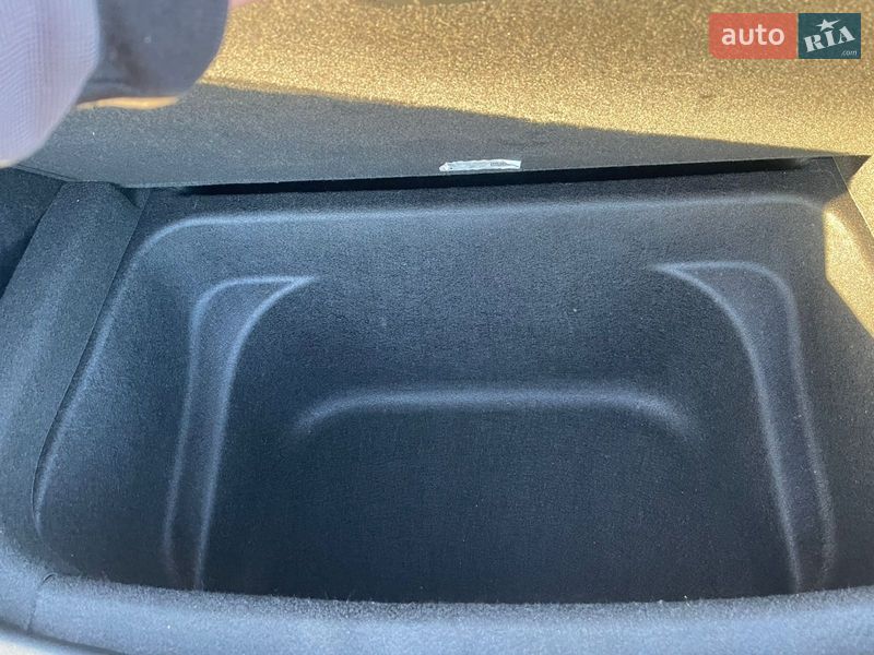 Внедорожник / Кроссовер Tesla Model Y 2022 в Ровно