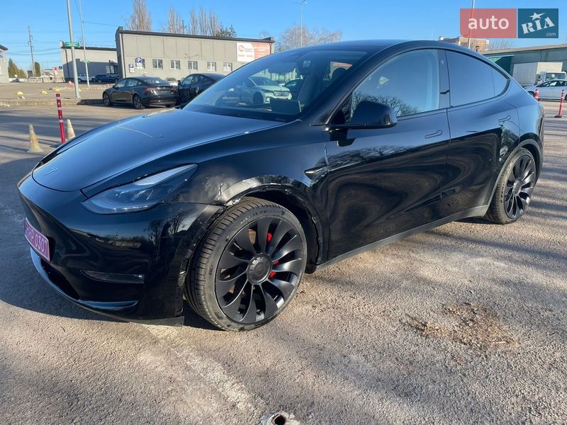 Позашляховик / Кросовер Tesla Model Y 2024 в Рівному