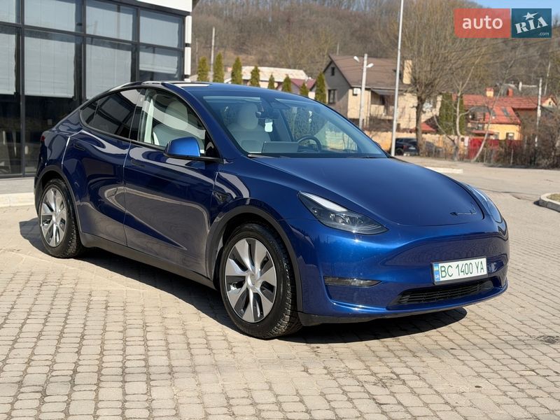 Позашляховик / Кросовер Tesla Model Y 2023 в Львові фото 5 Позашляховик / Кросовер Tesla Model Y 2023 в Львові
